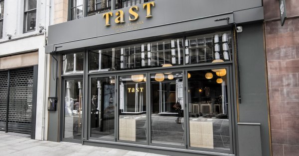 بيب غوارديولا يغلق مطعمه الحاصل على نجمة ميشلان بسبب زيادة الضرائب في بريطانيا 