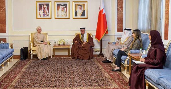 وزير الخارجية يستقبل القائم بأعمال سفارة بروناي دار السلام لدى مملكة البحرين بمناسبة انتهاء فترة عملها #صحيفة_البلاد 