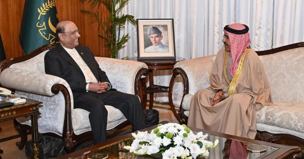 رئيس جمهورية باكستان الإسلامية يستقبل سفير مملكة البحرين لدى الجمهورية 