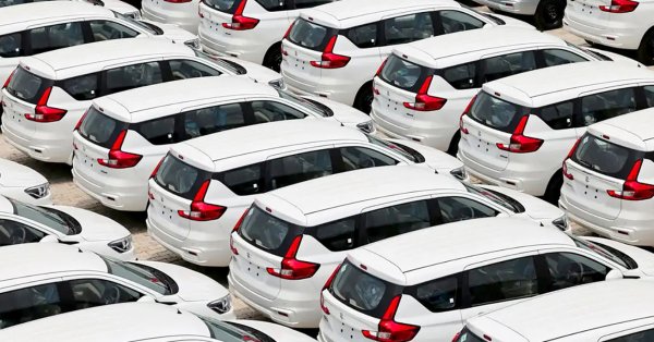 مبيعات السيارات الهندية تقفز 21 % بدعم من خفض الضرائب 