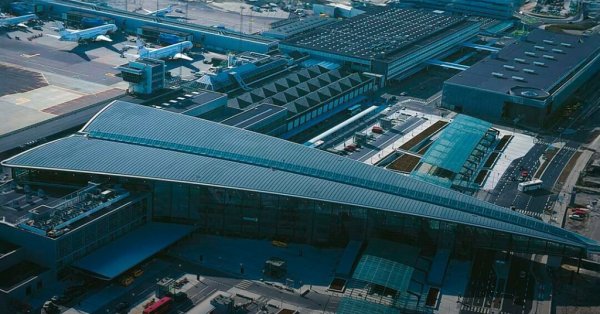 مطار كوبنهاغن: تحفة معمارية تجسد روح الطيران في هيئة "طائرة ورقية" 