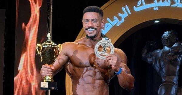 خالد السعيدي بطل أبطال الفيزيك ببطولة دبا كلاسيك الدولية بالامارات 