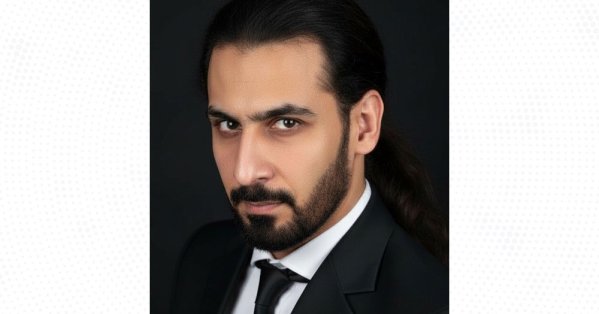 «الشر لا يموت أبداً» عمل مسرحي وُلد خلال عام من البحث والرؤية البصرية 