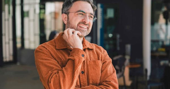 مئات المليارات.. الثمن الباهظ لريادة الذكـاء الاصطناعـي فـي العقـد المقبـل 