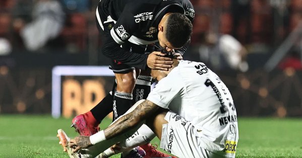 نيمار خضع لجراحة في الركبة.. وهذه حالته 