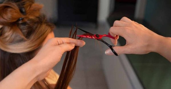 هل ينمو الشعر فعلاً بشكل أسرع بعد قص أطرافه؟ 