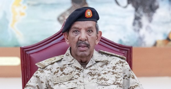 القائد العام يكرم الوحدات الحائزة على المراكز الأولى في اختبارات الجاهزية القتالية والإدارية لعام 2025 