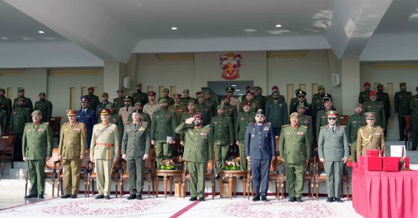 سمو رئيس الحرس الوطني ينيب المساعد لشؤون العمليات والتدريب لرعاية حفل الختام لمسابقة عصا قياس الخطوات العسكرية الأولى 