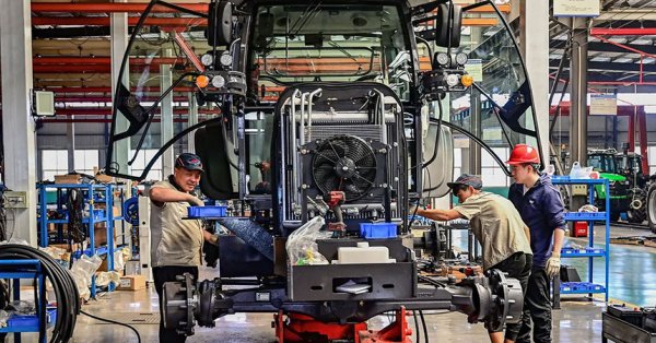 الصناعة الصينية تتوقع نمواً بنسبة 5.9 بالمئة بنهاية 2025 