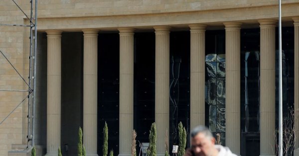 المركزي المصري يخفض أسعار الفائدة 100 نقطة أساس 