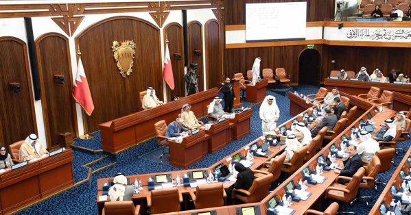 تخفيض ساعات العمل لمن أعمارهم 50 سنة يخلق تمييزا بين الموظفين 