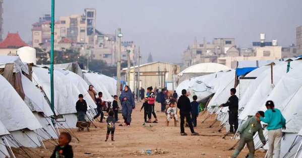 غزة.. خيام بالية وأمطار وعائلات كاملة في العراء 