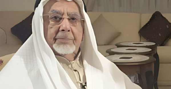 الشيخ علي بن أحمد العوضي.. رجل الأعمال الذي طاف سباحة حول الكعبة في طفولته 