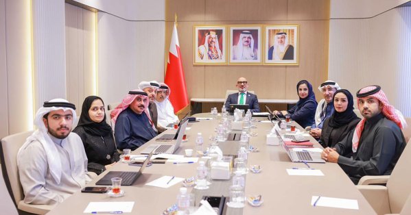 "شبابية الشورى" تناقش مرسوم تعديل قانون الاحتراف الرياضي 