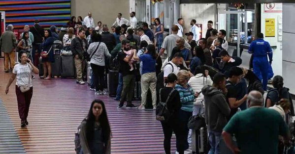 دوي انفجارات مريبة في كاركاس.. وتحليق مقاتلات على علو منخفض #صحيفة_البلاد 