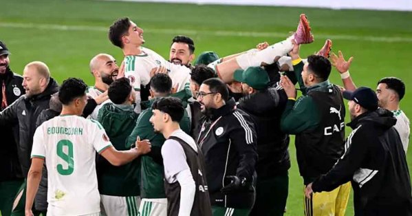 600 مكالمة.. هاتف الجزائري بولبينة يتعطل بعد هدف الكونغو 