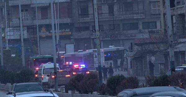 ترحيل المقاتلين الأكراد من آخر حي تحصنوا فيه بحلب 