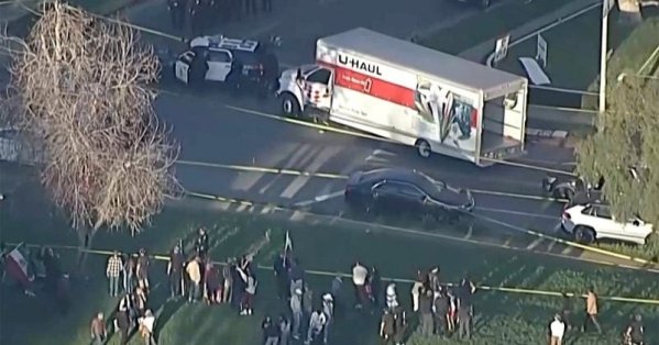 شاحنة تدهس حشداً في لوس أنجلوس أثناء مظاهرة ضد إيران 