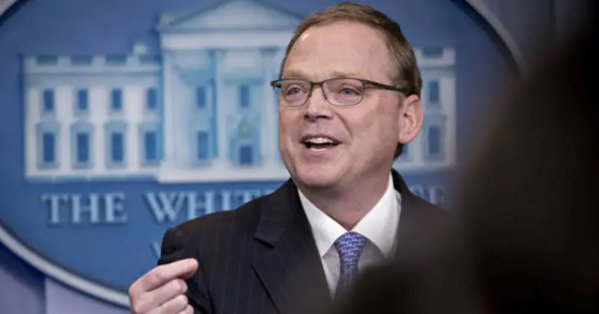 تصعيد ضد الفيدرالي.. مستشار للبيت الأبيض يؤيد التحقيق مع جيروم باول 