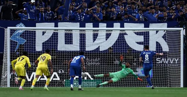 ديربي الرياض.. تقدم رونالدو فعاقبه الهلال بثلاثة أهداف 