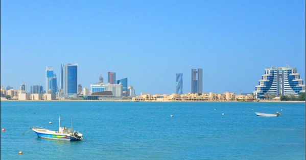 طقس معتدل مع سحب متفرقة وبارد نسبيًا خلال الليل 