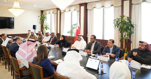 "التحقيق في التوظيف وإيقاف بدل التعطل" تطّلع على النظام الإلكتروني لعرض الشواغر المتبع من الباحث وصاحب العمل #صحيفة_البلاد 