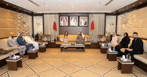 وكيل وزارة شؤون الشباب يبحث مع مايكروسوفت تعزيز التعاون الشبابي 