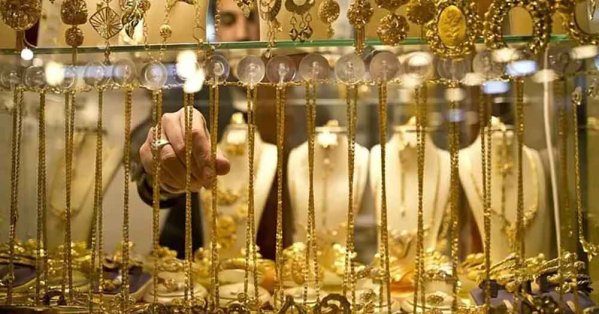 جني الأرباح يهبط بسعر الذهب في مصر.. هل حان وقت الشراء؟ 