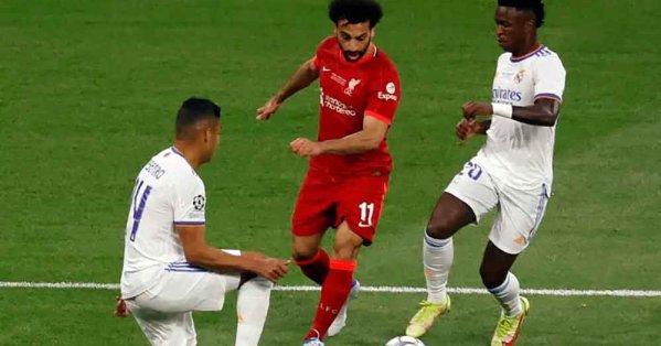 لاعب برشلونة ينصح مدرب ريال مدريد: صلاح سيحل مشاكلك #صحيفة_البلاد 