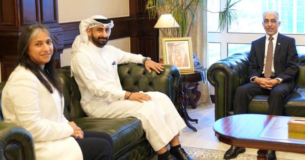 وزير الأشغال يستقبل المهندس أمين رضي والمهندسة ميسم الناصر بمناسبة اختيارهما ضمن قائمة أفضل مهندسي الشرق الأوسط لعام 2025 من قبل مجلة «نيش» العالمية 