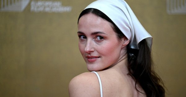 اكتساح فيلم Sentimental Value لجوائز السينما الأوروبية #صحيفة_البلاد 