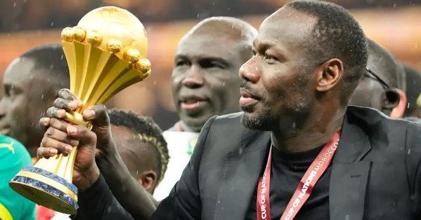 بعد فوضى النهائي.. مدرب السنغال مهدد بالحرمان من كأس العالم 