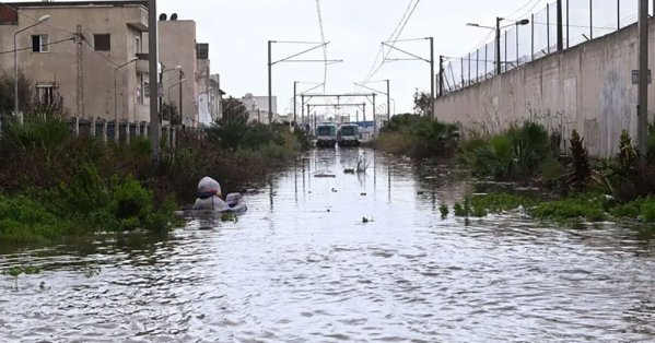 الوضع "صعب جداً".. أمطار غير مسبوقة في تونس 