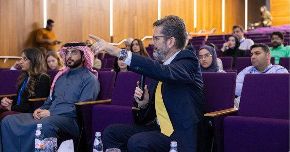 الجامعة الأمريكية بالبحرين تطلق برنامج الدكتوراه في إدارة الأعمال 