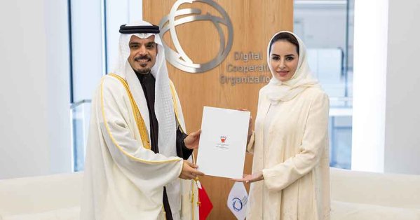 سفير مملكة البحرين في الرياض يقدم أوراق اعتماده مندوباً دائماً لمملكة البحرين لدى منظمة التعاون الرقمي #صحيفة_البلاد 