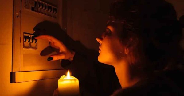 انقطاع الكهرباء عن نحو 60% من كييف و4 آلاف مبنى لا تزال بدون تدفئة 