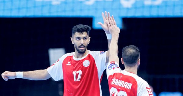 “الأحمر” يواجه الإمارات بالدور الرئيس 