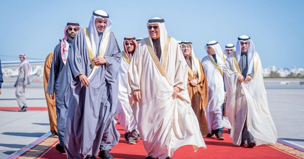 وزير خارجية دولة الكويت يصل إلى البلاد 