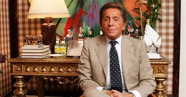 فالنتينو غارافاني.. المصمم الذي نقل الأزياء الإيطالية من المشاغل إلى بورصة ميلانو 