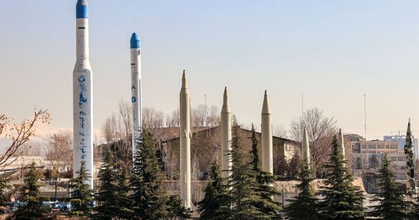 تزامنا مع زيارة كوبر.. تقارير عن جسر جوي صيني إلى إيران 