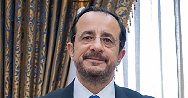 الرئيس القبرصي يعرب عن تقديره الكبير لرؤية الملك المعظم القيادية التي أسهمت في ترسيخ مكانة البحرين في مجال التعاون والحوار 