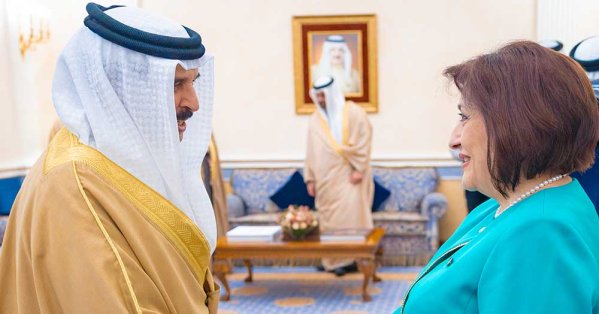 الملك المعظم يشيد بالعلاقات التاريخية بين البحرين وأذربيجان 