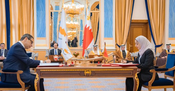 التوقيع على مذكرة تفاهم في المجال السياحي 