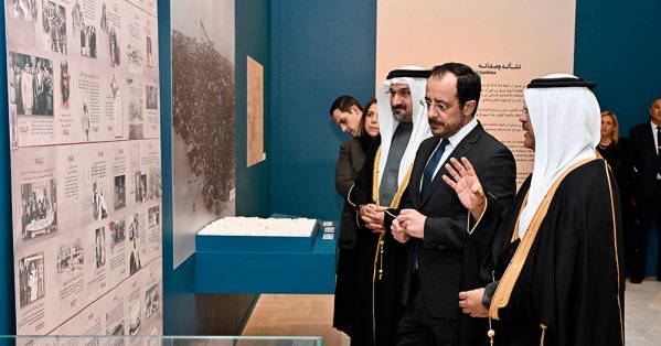 رئيس جمهورية قبرص يقوم بزيارة متحف البحرين الوطني 