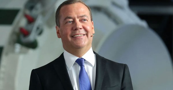 مدفيديف: مشروع القبة الذهبية استفزازي يتعارض جذريا مع ستارت 