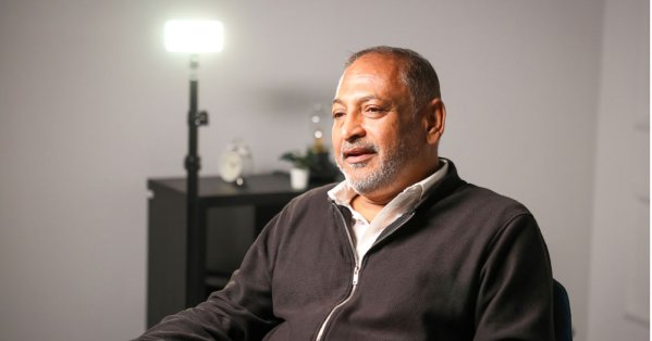 بدر ميرزا لـ “البلاد الرياضي”: جيلنا لعب بالانتماء.. وكرة اليد اليوم أسرع لكنها تفتقد “روح الولاء” 