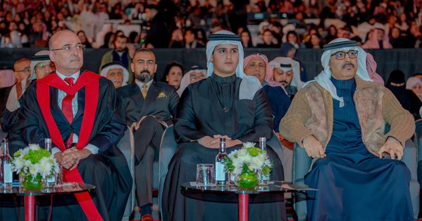 جامعة البحرين للتكنولوجيا تحتفل بتخريج الفوج الحادي والعشرين في حفل مهيب 