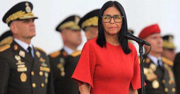 واشنطن تدعو رئيسة فنزويلا للتعاون.. وتلوّح بالقوة إذا تمنّعت 