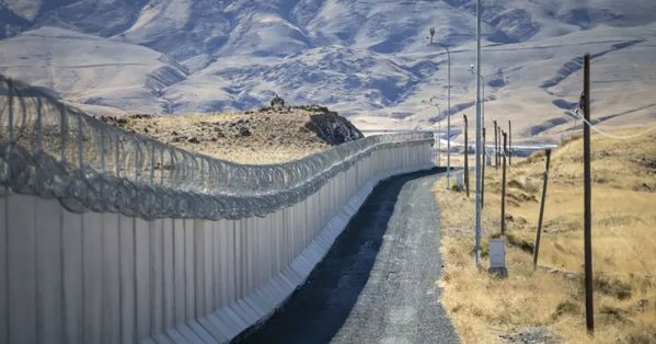 تركيا تعزز حدودها تحسباً لضرب طهران.. وعراقجي يزور أنقرة 