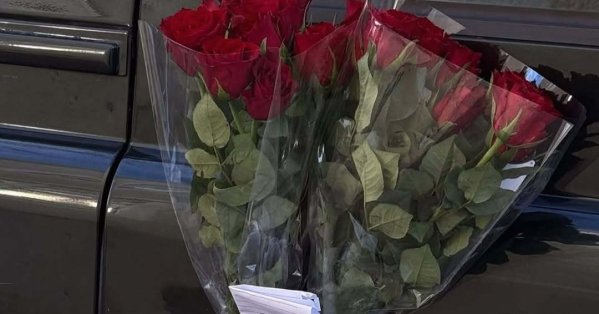 دراسة: الرجال الذين لا يهدون الزهور يتمتعون بصحة نفسية أفضل 